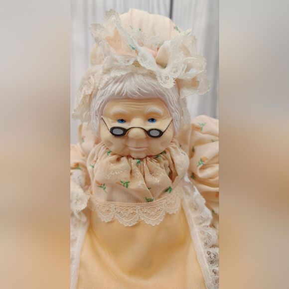 FREE w/ Purchase Vintage Handmade  Grandma Dolls - Picture 6 of 16